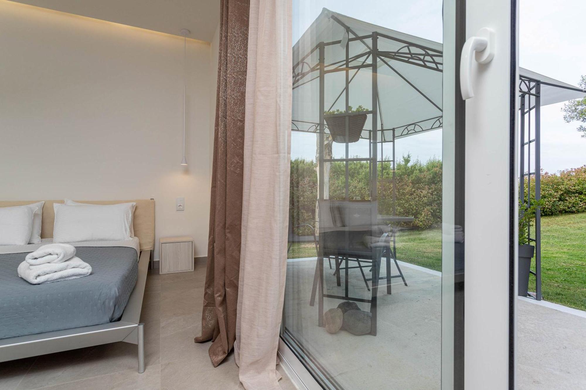 Mellagia Suites Kassandreia Exterior photo